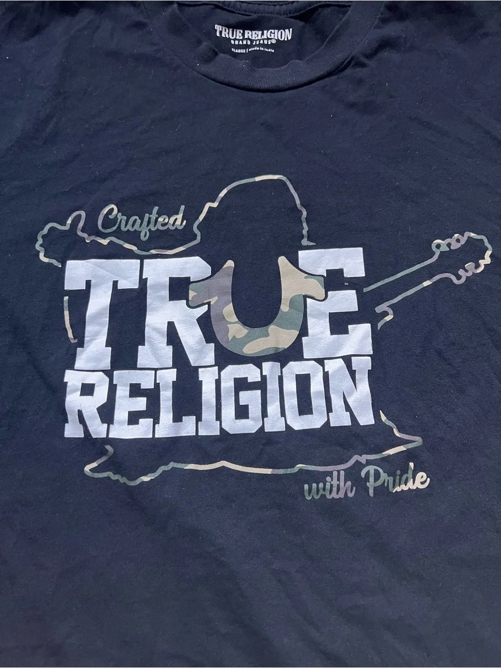 True Religion Mens XL Black Graphic T-Shirt Camo Horseshoe Guitar Logo Cotton